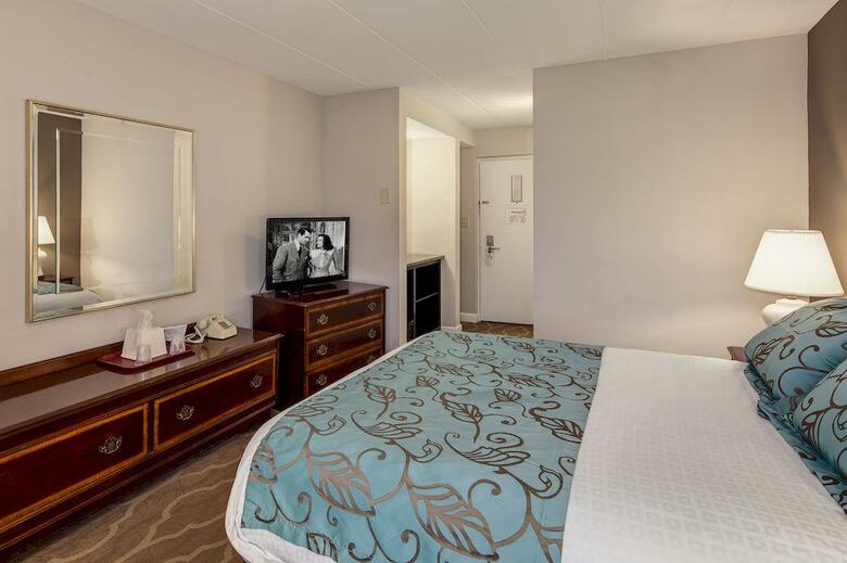 Americana Hotel