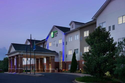 Hotel Holiday Inn Express & Suites Charlottesville North
