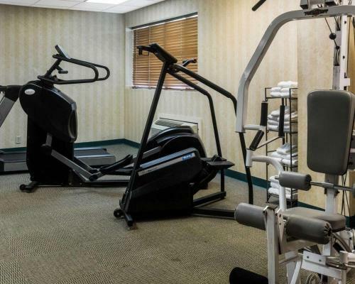 Hotel Quality Suites Lake Wright Norfolk Airport