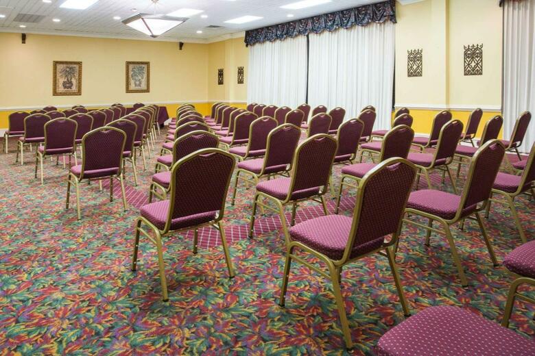 Hotel Ramada By Wyndham Wytheville