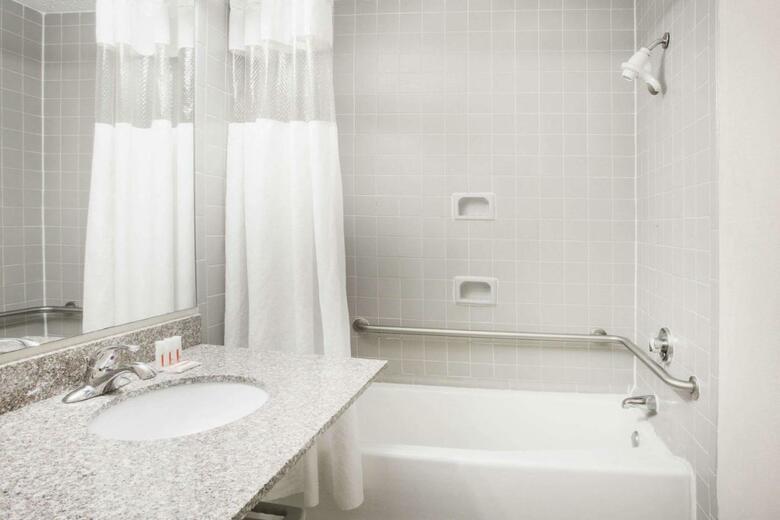 Hotel Ramada By Wyndham Wytheville