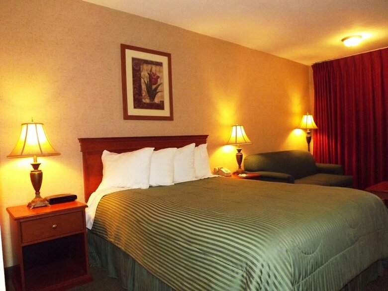 Best Western Plus Lake Front Hotel