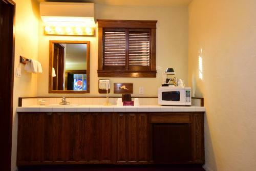 Motel Sequim West Inn