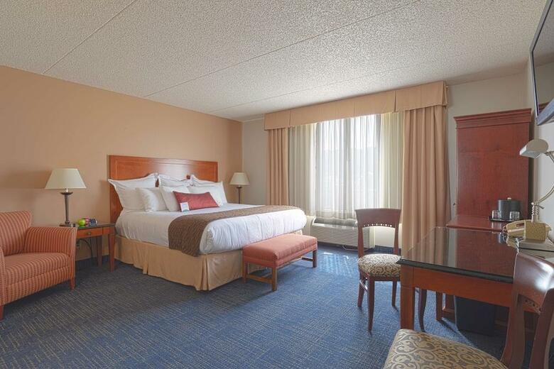 Coast Wenatchee Center Hotel