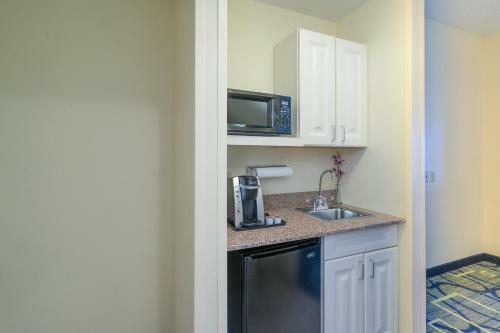 Holiday Inn Express Hotel & Suites Easton