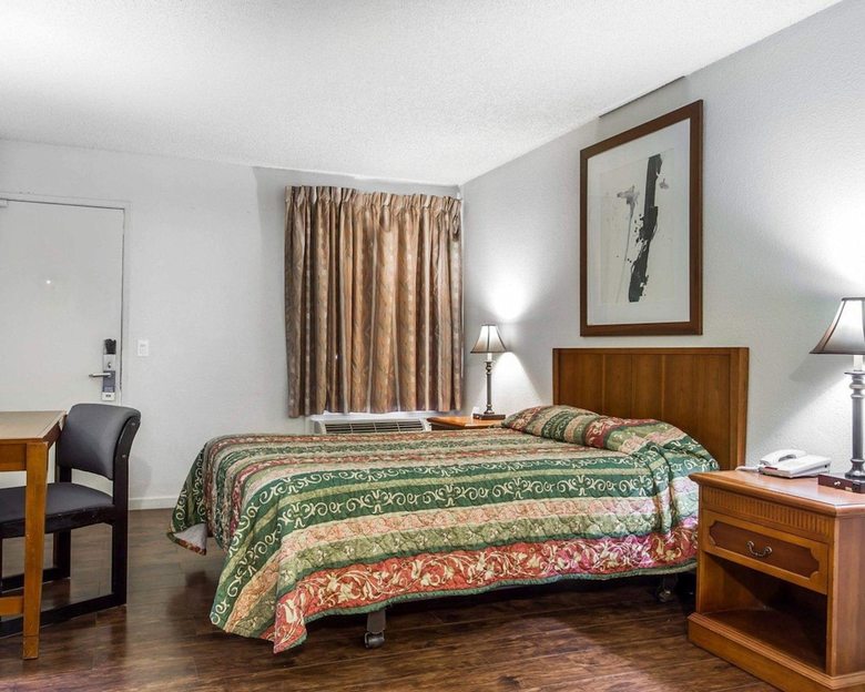 Hotel Rodeway Inn