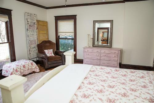 Bed & Breakfast Red Gate Inn