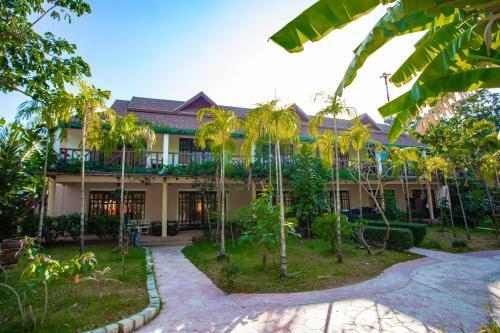 Hotel Banana Beach Resort