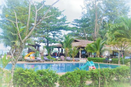 Hotel Banana Beach Resort