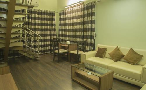 Hotel Zaras Resort Khandala