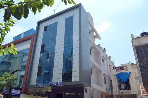 Hotel Metro Park