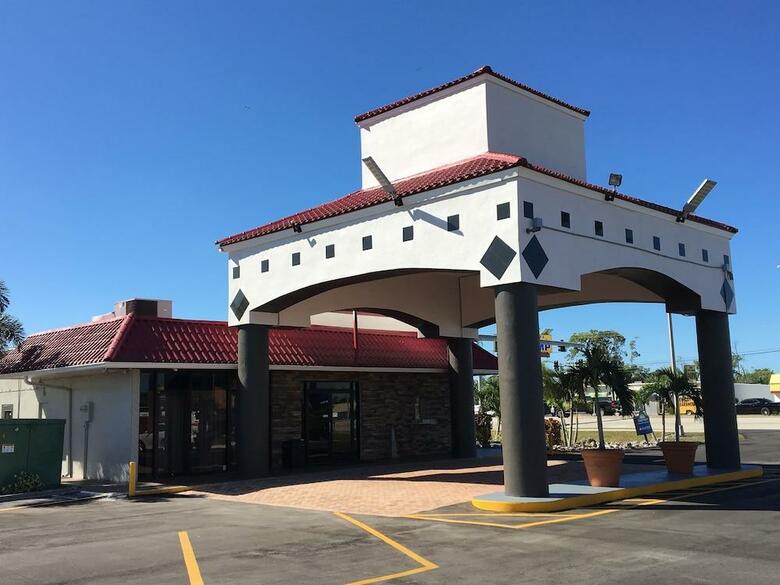 Hotel Days Inn South