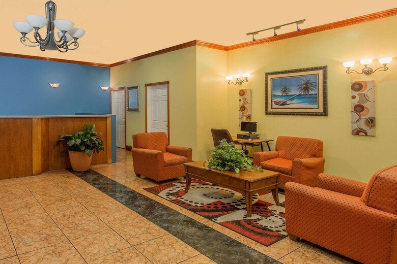 Hotel Days Inn South