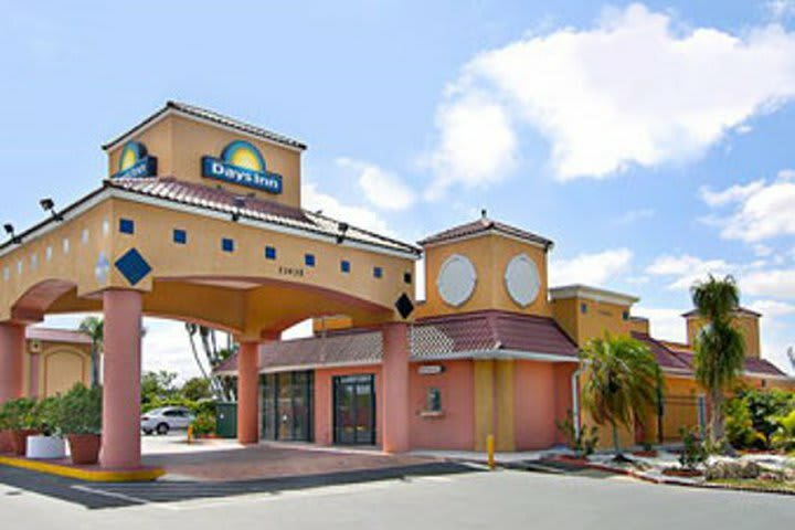 Hotel Days Inn South