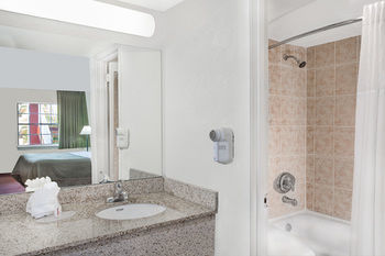 Hotel Howard Johnson South