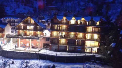 Hotel The Holiday Resorts And Cottages