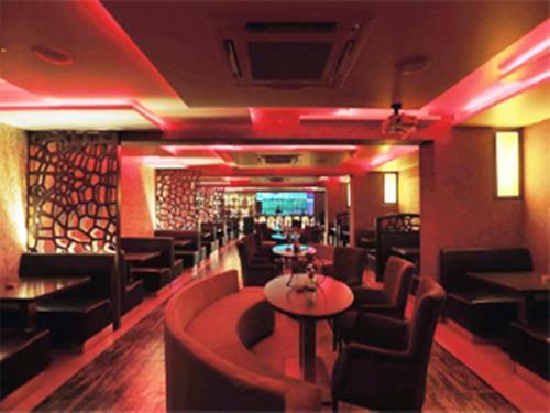 Hotel Brijwasi Lands Inn
