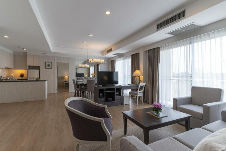 Karavel House Hotel And Serviced Apartments Sriracha