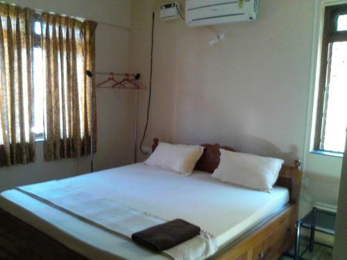 Hostal Menezes House