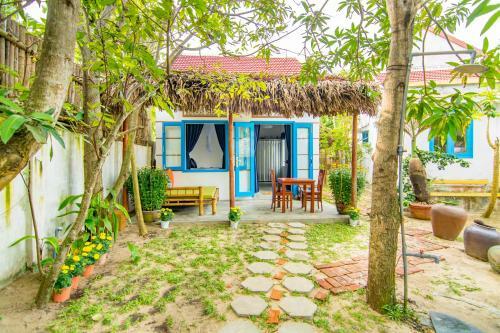 Local Beach Homestay