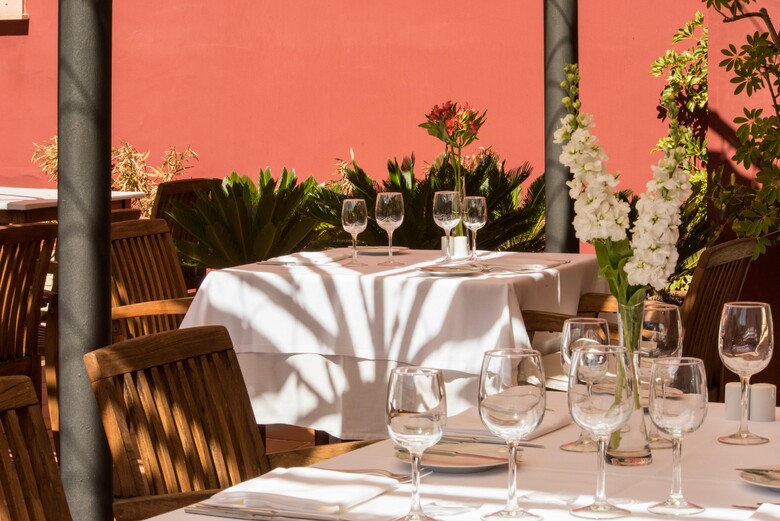 Hotel Cala Sant Vicen�