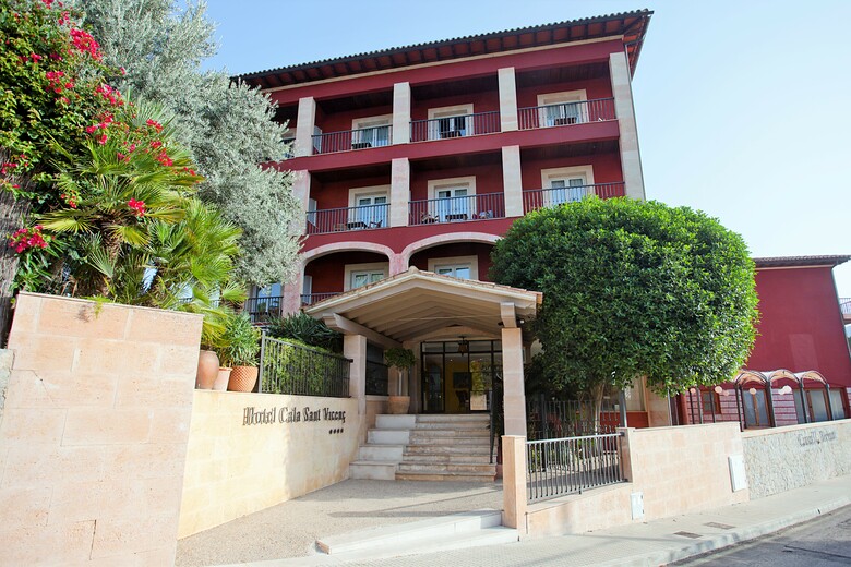 Hotel Cala Sant Vicen�