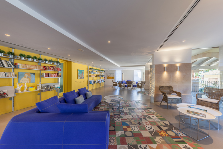 Hotel Cala Sant Vicen�
