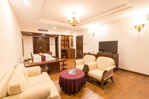 Sai Gon Ha Long Hotel