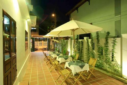 Hotel Coconut Garden