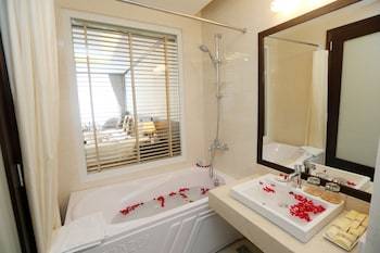 Lenid Hanoi Hotel
