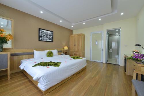 Blue Hanoi Inn Hotel