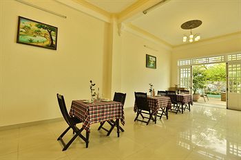 Hotel Quynh Nhan Homestay