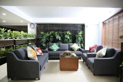 Apartamentos New Land House 8