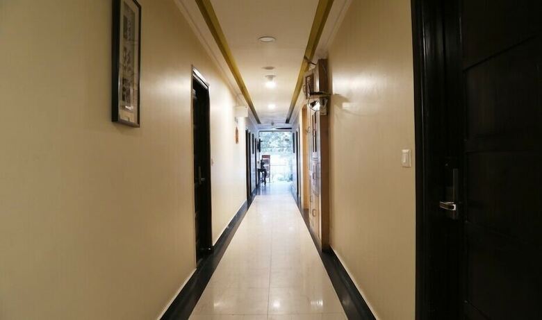Hotel Chirag Residency