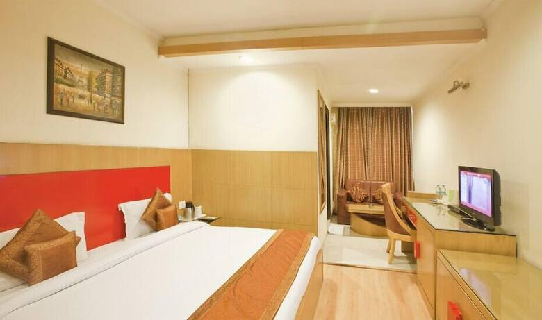Hotel Chirag Residency