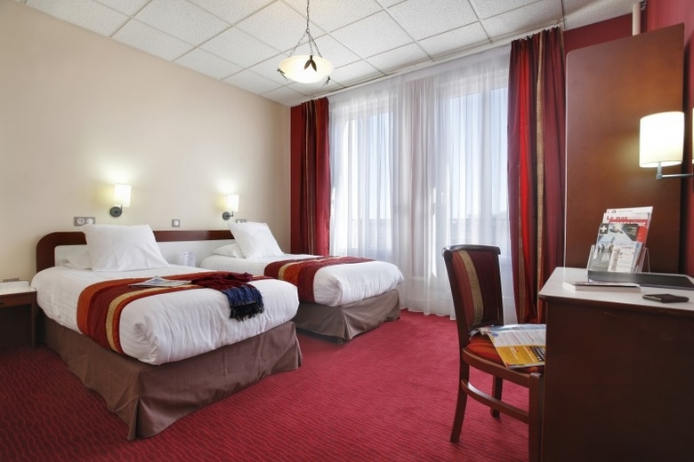 Inter-hotel Terminus
