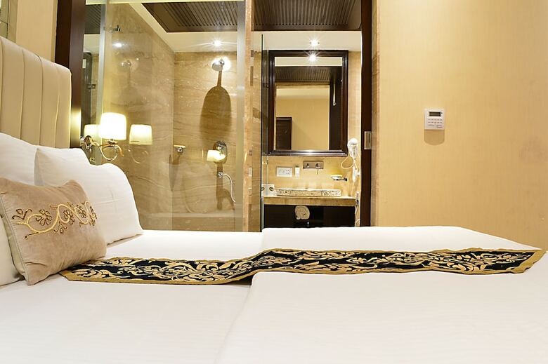 Hotel Emperor Palms