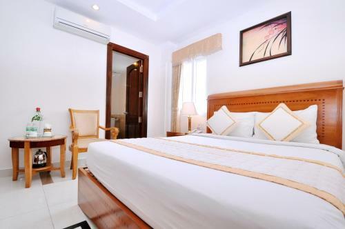 Tan Hoang Long Hotel