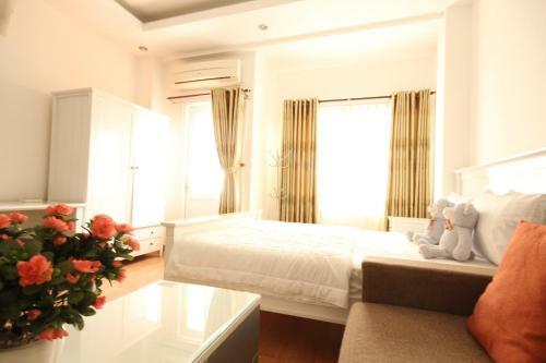 Smiley Apartment 3