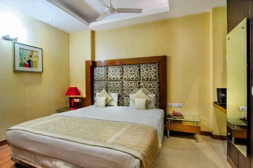 Hotel Omega Residency