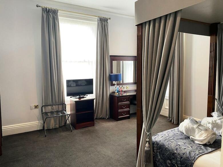 Hotel The Cairn