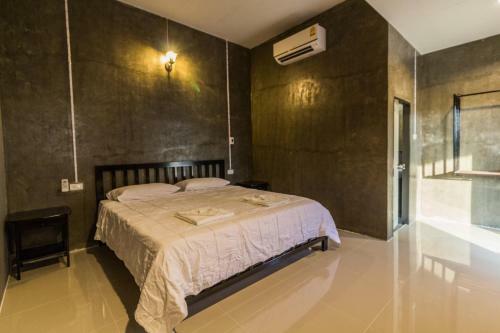 Koh Jum Hostel