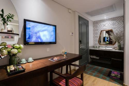 Au Lac Hotel