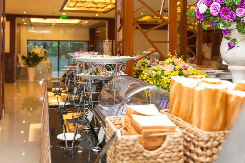 Vien Dong Hotel