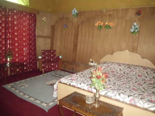 New Bul Bul Houseboat