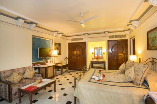 Hotel Shiv Niwas Palace - Grand Heritage