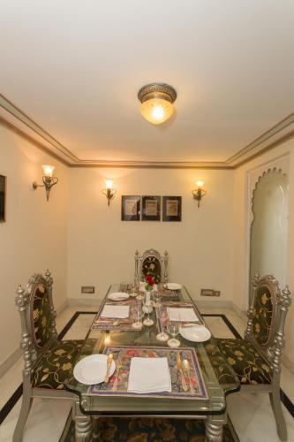 Hotel Shiv Niwas Palace - Grand Heritage
