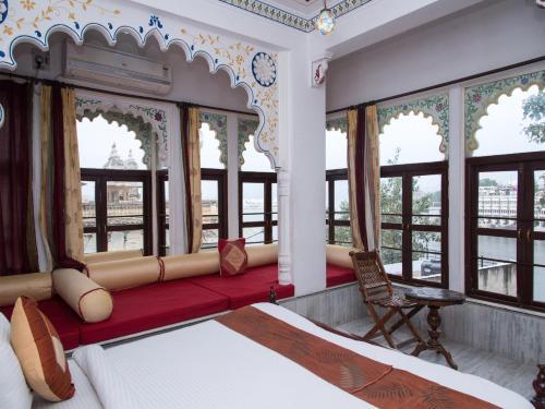 Oyo 10319 Hotel Pichola Haveli