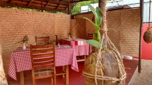 Bed & Breakfast Leena Beach House