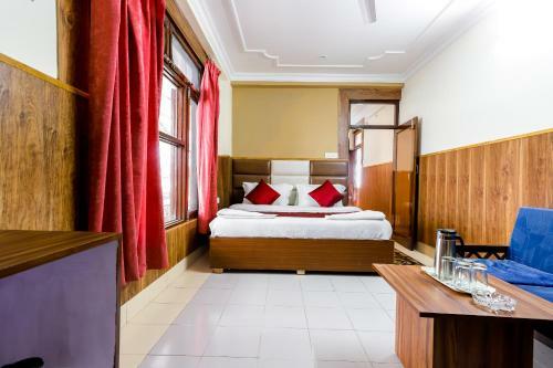 Bed & Breakfast New Varuni House